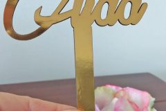 Individueller Cake Topper als Tortendeko für Geburtstage – personalisiert aus Holz, Moosgummi oder Pappe