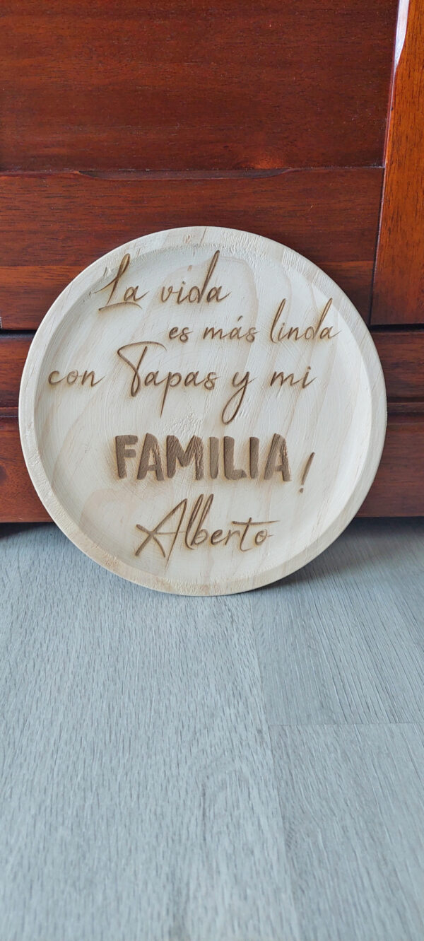 La vida es más linda con Tapas y mi Familia. Mit Tapas und meiner Familie ist das Leben schöner.