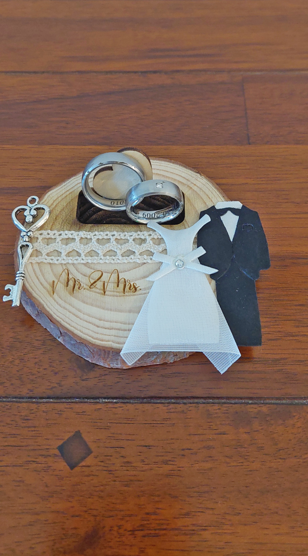 Hochzeitskissen Baumstamm Holz Ringkissen