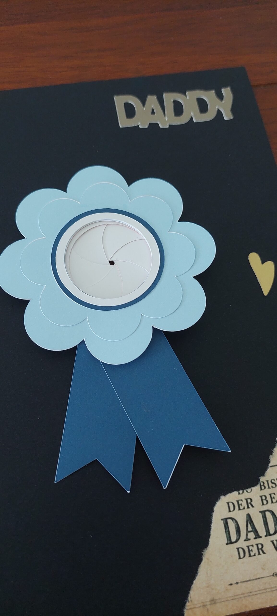 Drehbare Fotoblume für Karten & Scrapbooking Foto Reveal Flower PDF Download