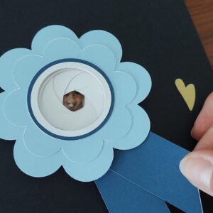 Drehbare Fotoblume für Karten & Scrapbooking Foto Reveal Flower PDF Download